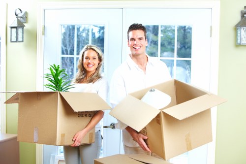 Moving van service planning around Wimbledon access and parking