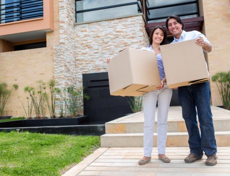 Professional movers handling a flat or family home relocation in Wimbledon